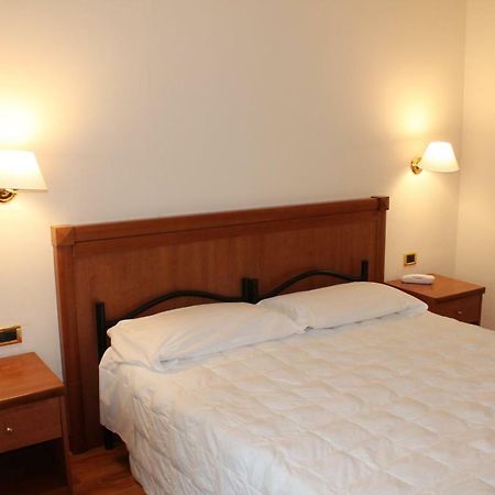 Hotel Santa Lucia 巴斯蒂亚乌姆布拉 外观 照片