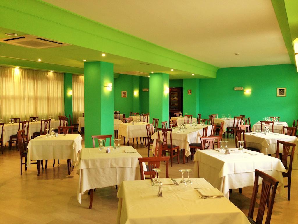Hotel Santa Lucia 巴斯蒂亚乌姆布拉 外观 照片