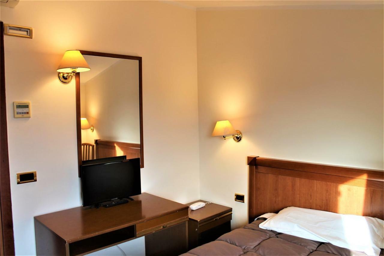 Hotel Santa Lucia 巴斯蒂亚乌姆布拉 外观 照片