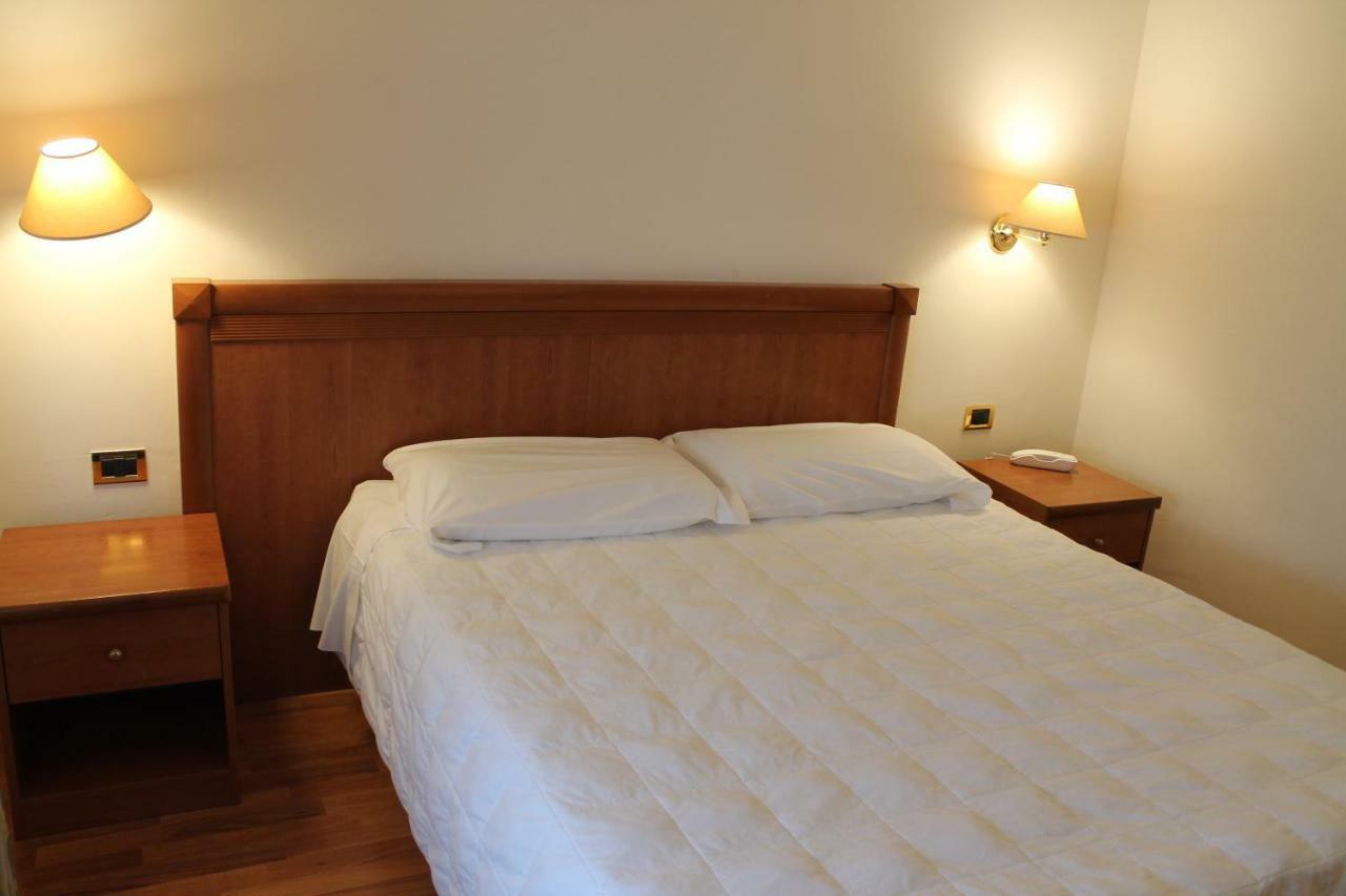 Hotel Santa Lucia 巴斯蒂亚乌姆布拉 外观 照片